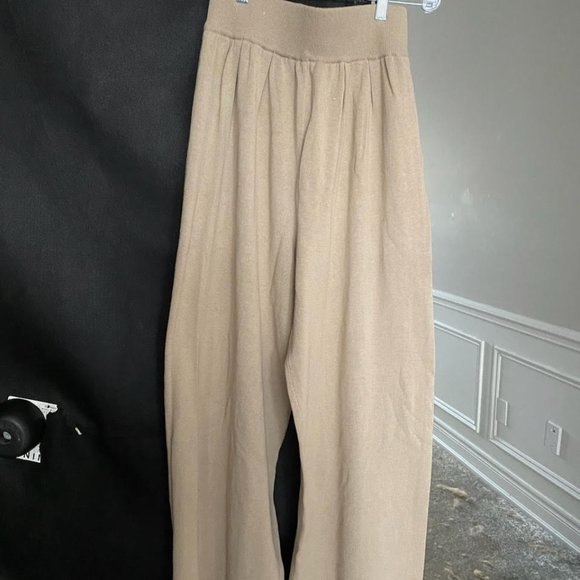 LADIES ELASTIC WAIST BAND  WIDE LEG  PANTS. - Picture 1 of 4